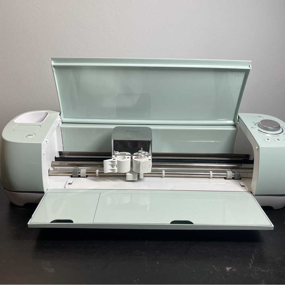 Cricut Explore Air 2 in Light Green (No Cord) - Picture 2 of 7